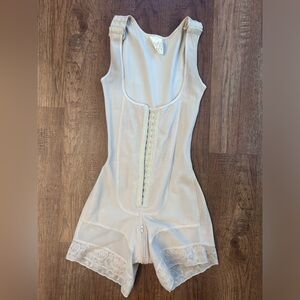 1 compression garment faja with foam.